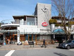 21-1180 25th Street  West Vancouver, BC V7V 0A2