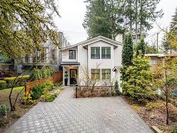 983 Canyon Boulevard  North Vancouver, BC V7R 2K2