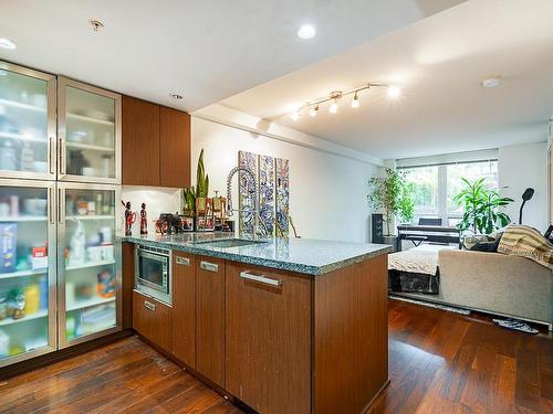 210-1055 Richards Street, Vancouver, BC 