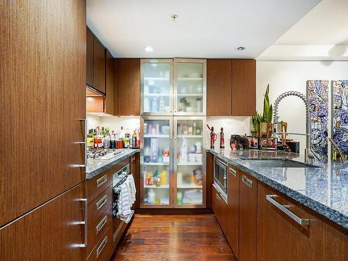 210-1055 Richards Street, Vancouver, BC 