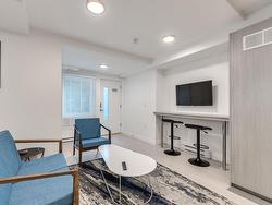 1433 Haro Street  Vancouver, BC V6G 1G5