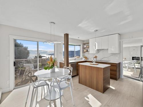 4791 Westwood Place, West Vancouver, BC 