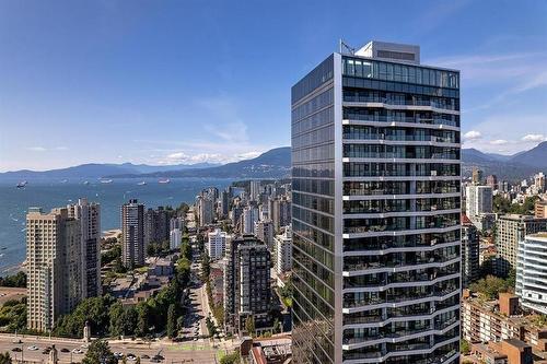 2301-889 Pacific Street  Vancouver, BC V6Z 1C3