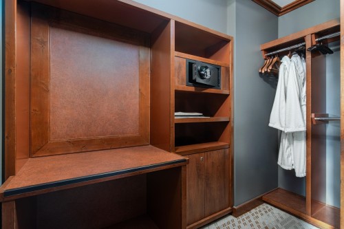 511/512-4591 Blackcomb Way, Whistler, BC 