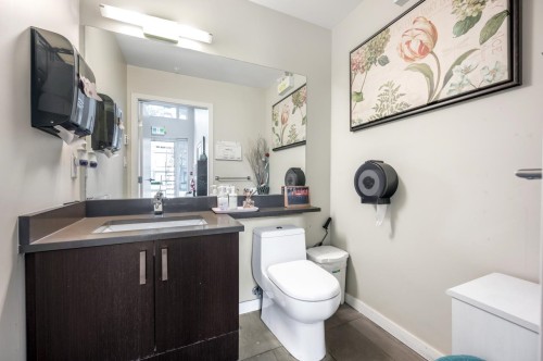 105-7117 Elmbridge Way, Richmond, BC 