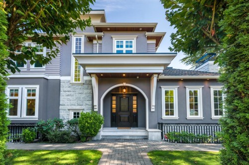 738 54Th Avenue W, Vancouver, BC 