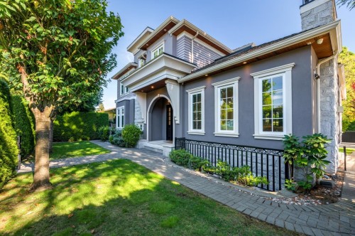 738 54Th Avenue W, Vancouver, BC 