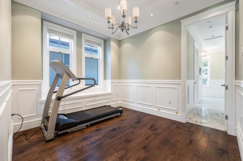 738 54Th Avenue W, Vancouver, BC 