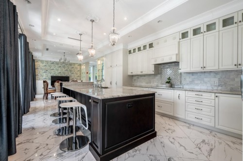 738 54Th Avenue W, Vancouver, BC 