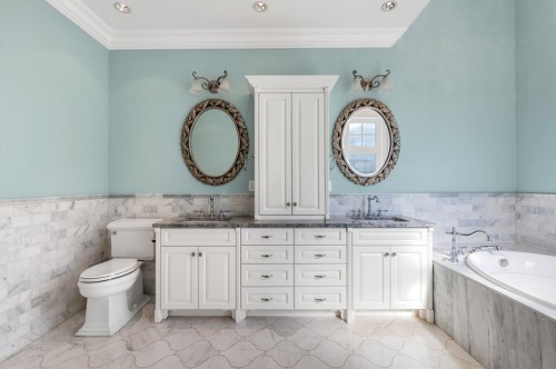 738 54Th Avenue W, Vancouver, BC 