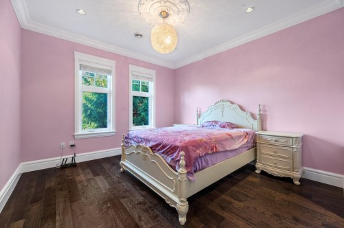 738 54Th Avenue W, Vancouver, BC 