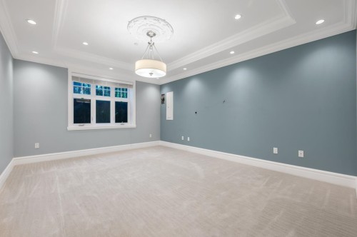 738 54Th Avenue W, Vancouver, BC 