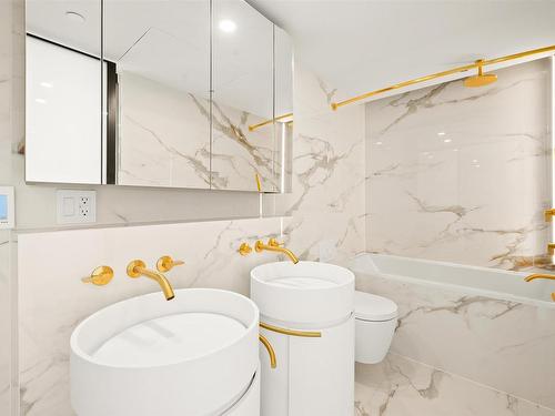 2602-1033 Nelson Street, Vancouver, BC 