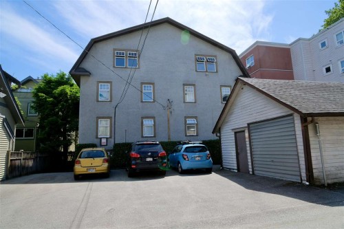 875 14Th Avenue W, Vancouver, BC 