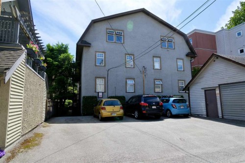 875 14Th Avenue W, Vancouver, BC 