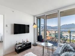 603-933 Hastings Street E Vancouver, BC V6A 0G6