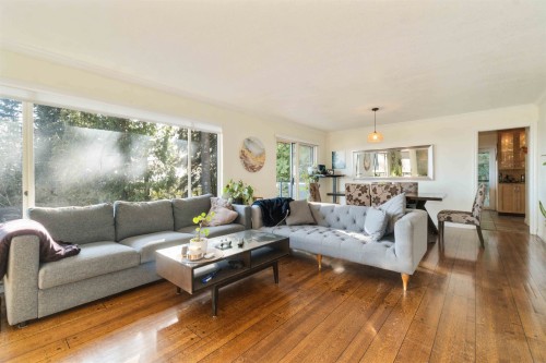 5189 Madeira Court, North Vancouver, BC 