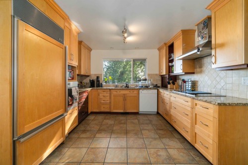 5189 Madeira Court, North Vancouver, BC 