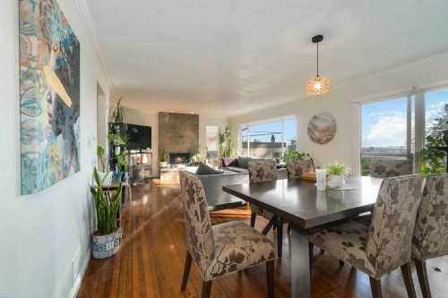 5189 Madeira Court, North Vancouver, BC 