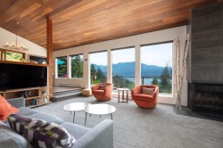 896 Taylor Road  Bowen Island, BC V0N 1G1