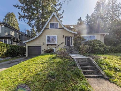 2146 33Rd Avenue W, Vancouver, BC 