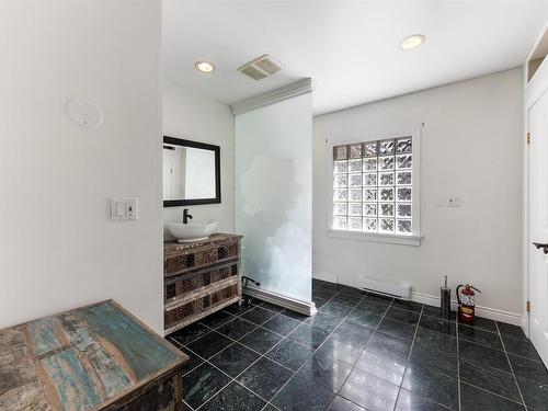 2146 33Rd Avenue W, Vancouver, BC 