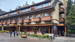 210-4220 Gateway Drive  Whistler, BC V8E 0Z7