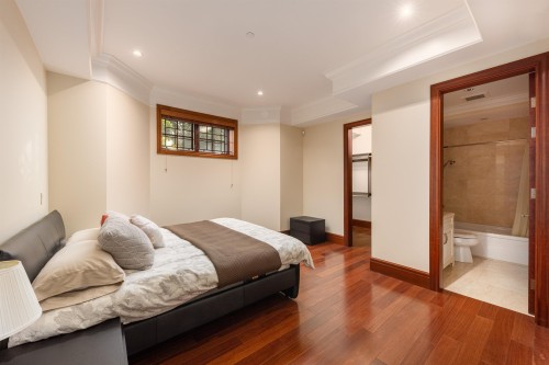 5376 Connaught Drive, Vancouver, BC 