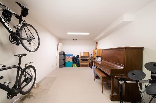 4726 7Th Avenue W, Vancouver, BC 