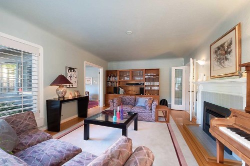 4726 7Th Avenue W, Vancouver, BC 