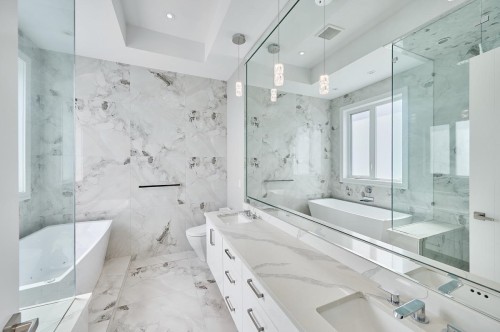 7680 Steveston Highway, Richmond, BC 