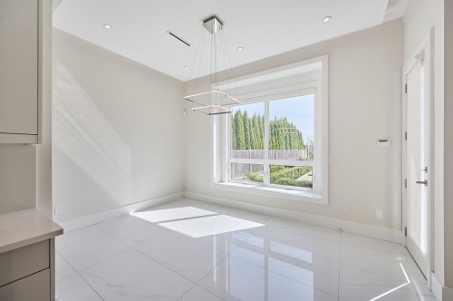 7680 Steveston Highway, Richmond, BC 