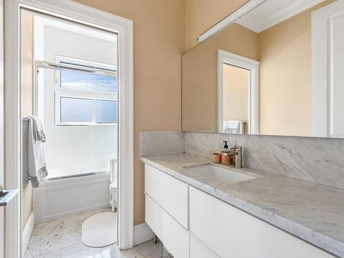 4320 8Th Avenue W, Vancouver, BC 