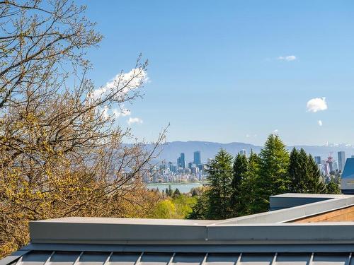 4320 8Th Avenue W, Vancouver, BC 