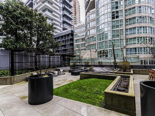 606-889 Pacific Street, Vancouver, BC 