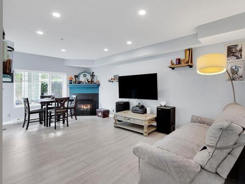 8-123 Seventh Street  New Westminster, BC V3L 1W2