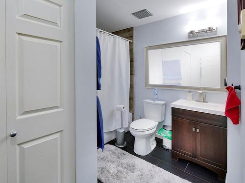 8-123 Seventh Street, New Westminster, BC 