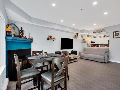 8-123 Seventh Street, New Westminster, BC 