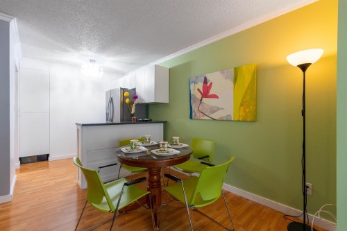 402-9880 Manchester Drive, Burnaby, BC 