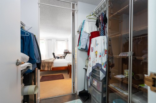 402-9880 Manchester Drive, Burnaby, BC 