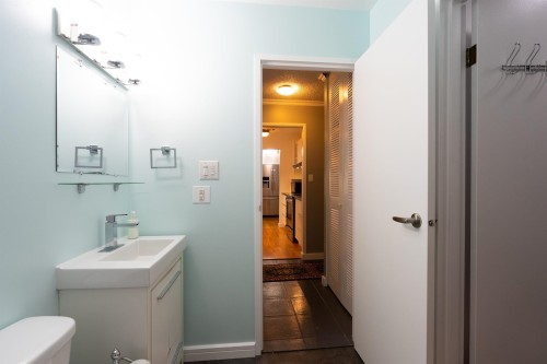 402-9880 Manchester Drive, Burnaby, BC 