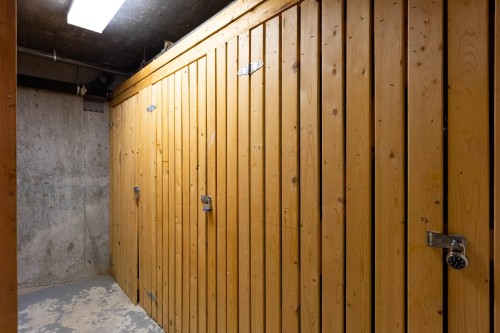 402-9880 Manchester Drive, Burnaby, BC 