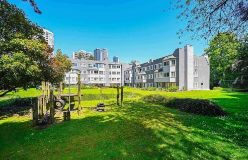 402-9880 Manchester Drive, Burnaby, BC 