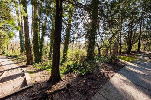 402-9880 Manchester Drive, Burnaby, BC 