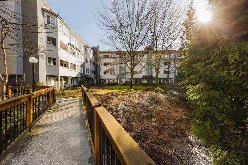 402-9880 Manchester Drive, Burnaby, BC 