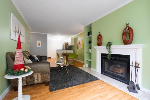 402-9880 Manchester Drive, Burnaby, BC 