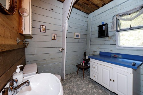 11 East Of Croker Island, North Vancouver, BC 