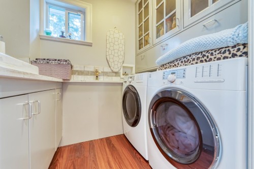 990 Kinsac Street, Coquitlam, BC 