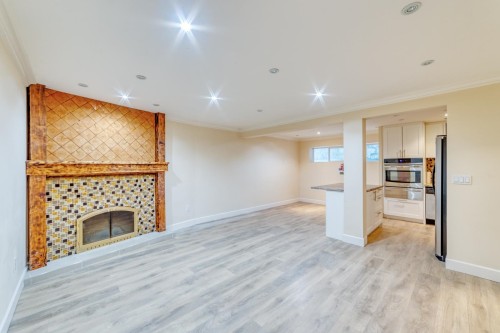 990 Kinsac Street, Coquitlam, BC 