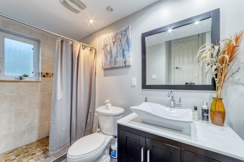 990 Kinsac Street, Coquitlam, BC 